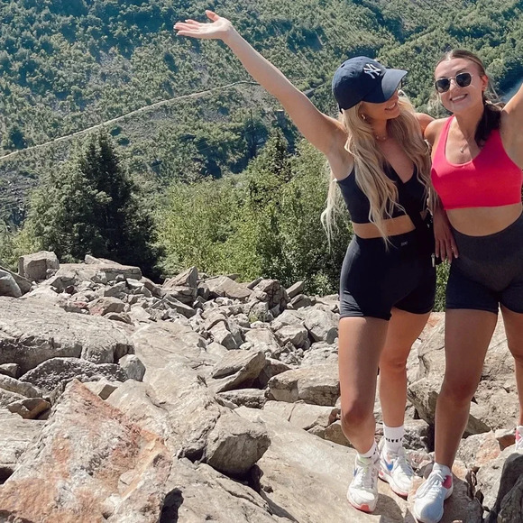 White Fox Boutique Black Shorts - Picture 3 of 8